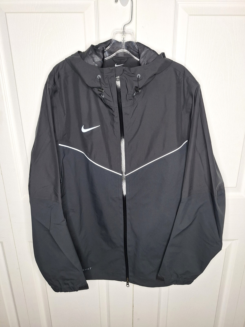 Nike STORM-FIT Hypershield Pro Waterproof Rain Jacket Black sz Large DA4967-010